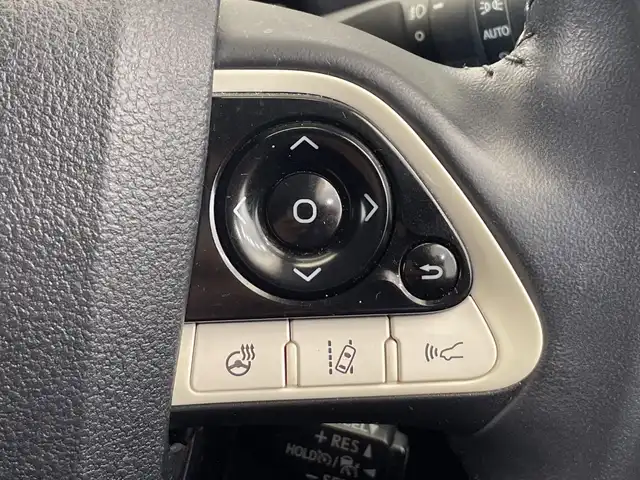 トヨタ プリウス ＰＨＶ A 栃木県 2017(平29)年 3.9万km エモーショナルレッド 純正ナビ/（Bluetooth/USB/AUX/フルセグTV）/バックカメラ/トヨタセーフティセンス/・プリクラッシュセーフティ/・レーントレーシングアシスト/・レーダークルーズコントロール/・オートマチックハイビーム/・ロードサインアシスト/・パーキングアシスト/BSM/ビルトインETC2.0/シートヒーター/デジタルインナーミラー/フォグランプ/ステアリングヒーター/前後コーナーセンサー/LEDヘッドライト/横滑り防止装置/フォグランプ/スマートキー/プッシュスタート/ステアリングスイッチ/電動格納ミラー/純正アルミホイール/純正フロアマット
