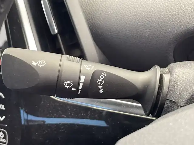 トヨタ プリウス ＰＨＶ A 栃木県 2017(平29)年 3.9万km エモーショナルレッド 純正ナビ/（Bluetooth/USB/AUX/フルセグTV）/バックカメラ/トヨタセーフティセンス/・プリクラッシュセーフティ/・レーントレーシングアシスト/・レーダークルーズコントロール/・オートマチックハイビーム/・ロードサインアシスト/・パーキングアシスト/BSM/ビルトインETC2.0/シートヒーター/デジタルインナーミラー/フォグランプ/ステアリングヒーター/前後コーナーセンサー/LEDヘッドライト/横滑り防止装置/フォグランプ/スマートキー/プッシュスタート/ステアリングスイッチ/電動格納ミラー/純正アルミホイール/純正フロアマット