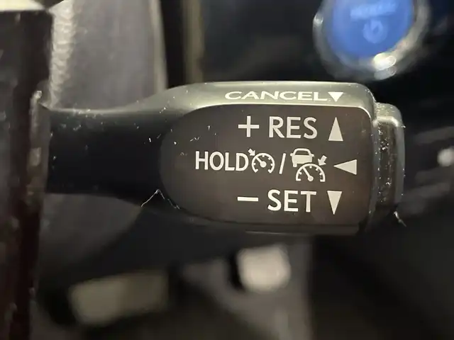 トヨタ プリウス ＰＨＶ A 栃木県 2017(平29)年 3.9万km エモーショナルレッド 純正ナビ/（Bluetooth/USB/AUX/フルセグTV）/バックカメラ/トヨタセーフティセンス/・プリクラッシュセーフティ/・レーントレーシングアシスト/・レーダークルーズコントロール/・オートマチックハイビーム/・ロードサインアシスト/・パーキングアシスト/BSM/ビルトインETC2.0/シートヒーター/デジタルインナーミラー/フォグランプ/ステアリングヒーター/前後コーナーセンサー/LEDヘッドライト/横滑り防止装置/フォグランプ/スマートキー/プッシュスタート/ステアリングスイッチ/電動格納ミラー/純正アルミホイール/純正フロアマット