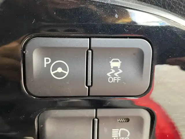 トヨタ プリウス ＰＨＶ A 栃木県 2017(平29)年 3.9万km エモーショナルレッド 純正ナビ/（Bluetooth/USB/AUX/フルセグTV）/バックカメラ/トヨタセーフティセンス/・プリクラッシュセーフティ/・レーントレーシングアシスト/・レーダークルーズコントロール/・オートマチックハイビーム/・ロードサインアシスト/・パーキングアシスト/BSM/ビルトインETC2.0/シートヒーター/デジタルインナーミラー/フォグランプ/ステアリングヒーター/前後コーナーセンサー/LEDヘッドライト/横滑り防止装置/フォグランプ/スマートキー/プッシュスタート/ステアリングスイッチ/電動格納ミラー/純正アルミホイール/純正フロアマット