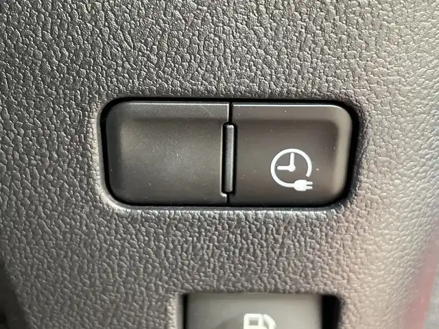 トヨタ プリウス ＰＨＶ A 栃木県 2017(平29)年 3.9万km エモーショナルレッド 純正ナビ/（Bluetooth/USB/AUX/フルセグTV）/バックカメラ/トヨタセーフティセンス/・プリクラッシュセーフティ/・レーントレーシングアシスト/・レーダークルーズコントロール/・オートマチックハイビーム/・ロードサインアシスト/・パーキングアシスト/BSM/ビルトインETC2.0/シートヒーター/デジタルインナーミラー/フォグランプ/ステアリングヒーター/前後コーナーセンサー/LEDヘッドライト/横滑り防止装置/フォグランプ/スマートキー/プッシュスタート/ステアリングスイッチ/電動格納ミラー/純正アルミホイール/純正フロアマット