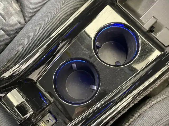 トヨタ プリウス ＰＨＶ A 栃木県 2017(平29)年 3.9万km エモーショナルレッド 純正ナビ/（Bluetooth/USB/AUX/フルセグTV）/バックカメラ/トヨタセーフティセンス/・プリクラッシュセーフティ/・レーントレーシングアシスト/・レーダークルーズコントロール/・オートマチックハイビーム/・ロードサインアシスト/・パーキングアシスト/BSM/ビルトインETC2.0/シートヒーター/デジタルインナーミラー/フォグランプ/ステアリングヒーター/前後コーナーセンサー/LEDヘッドライト/横滑り防止装置/フォグランプ/スマートキー/プッシュスタート/ステアリングスイッチ/電動格納ミラー/純正アルミホイール/純正フロアマット