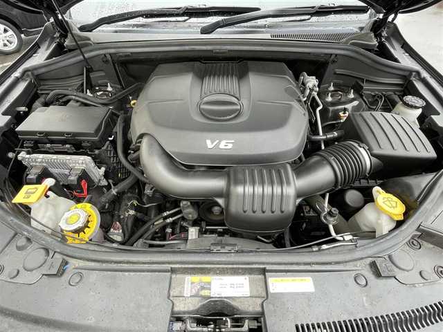 クライスラー・ジープ ジープ グランドチェロキー ラレード 岩手県 2015(平27)年 4.1万km 黒 禁煙車/4WD/Uconnectナビ/→フルセグTV/Bluetooth/FM/AM/バックカメラ/クルーズコントロール/横滑り防止装置/前席パワーシート/ETC/フォグライト/パドルシフト/〇プッシュスタート/〇ウィンカーミラー/〇電動格納ミラー/〇フロアマット/スペアキー/夏タイヤ純正アルミ車載