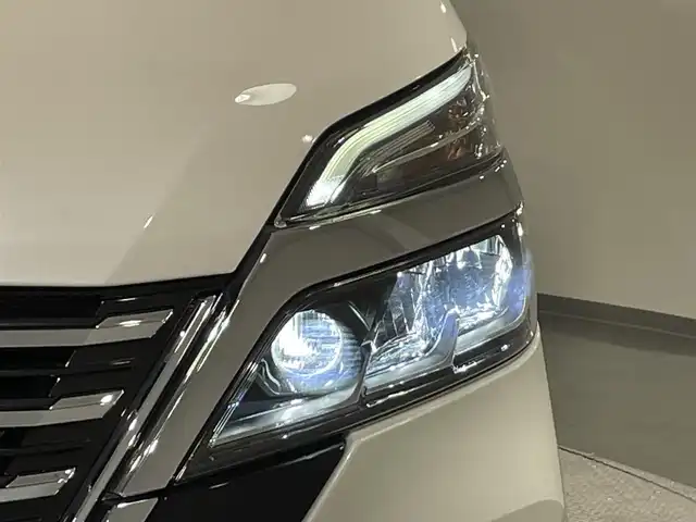 日産 セレナ ハイウェイスター V 愛知県 2020(令2)年 3.5万km ブリリアントホワイトパール 純正10インチナビ/（Bluetooth、フルセグTV、CD/DVD/Blu-ray/ミュージックストッカー、FM、AM）/純正フリップダウンモニター/両側電動スライドドア/アラウンドビューモニター/衝突軽減ブレーキ/クルーズコントロール/ブラインドスポットモニター/純正ビルトインETC/純正ドライブレコーダー/コーナーセンサー/保証書/取扱説明書/スペアキー1本
