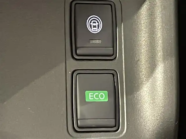 日産 セレナ ハイウェイスター V 愛知県 2020(令2)年 3.5万km ブリリアントホワイトパール 純正10インチナビ/（Bluetooth、フルセグTV、CD/DVD/Blu-ray/ミュージックストッカー、FM、AM）/純正フリップダウンモニター/両側電動スライドドア/アラウンドビューモニター/衝突軽減ブレーキ/クルーズコントロール/ブラインドスポットモニター/純正ビルトインETC/純正ドライブレコーダー/コーナーセンサー/保証書/取扱説明書/スペアキー1本