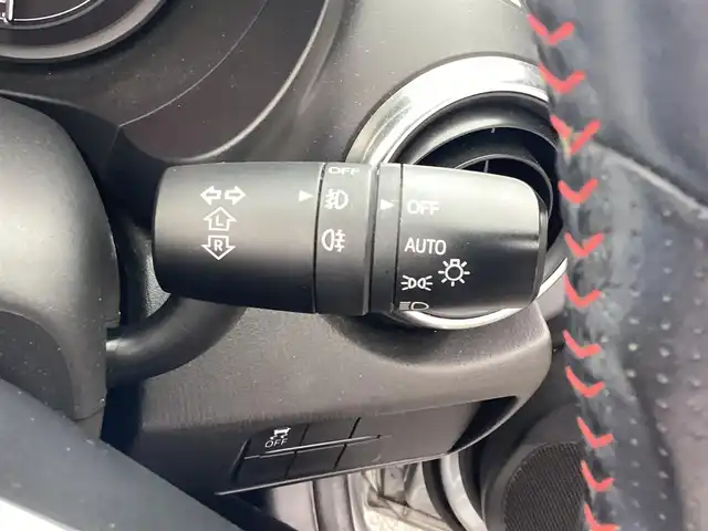 アバルト １２４ スパイダー 2イヤーアニバーサリー 岡山県 2018(平30)年 7.8万km シルバー 限定50台/6MT/Brembo製4ポッドフロントブレーキキャリパーレッド/ビルシュタイン製モノチューブショックアブソーバー/純正ナビ/フルセグＴＶ/Bluetooth/CD/DVD/コマンダースイッチ/バックカメラ/ビルトインETC/パークセンサー/レザーシート/Ｄ/Ｎシートヒーター/純正10スポーク17インチアロイホイール/アダプティブ機能付きフルLEDヘッドライト/ヘッドライトウォッシャー/フロントフォグライト/リアフォグ/レインセンサー付きフロントワイパー/オートライト/クルーズコントロール/電動ドアミラー/アルミスポーツペダル/レザーシフトノブ/レザーインテリア/オーディオコントローラー/SPORTスイッチ/ロールバー/パワーウィンドウ/チルトステアリング/電動パワーステアリング/ABARTHエンブレム付エンジンカバー/スマートエントリー/フロントストラットタワーバー/トルセン式LSD
