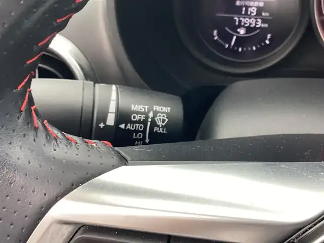 アバルト １２４ スパイダー 2イヤーアニバーサリー 岡山県 2018(平30)年 7.8万km シルバー 限定50台/6MT/Brembo製4ポッドフロントブレーキキャリパーレッド/ビルシュタイン製モノチューブショックアブソーバー/純正ナビ/フルセグＴＶ/Bluetooth/CD/DVD/コマンダースイッチ/バックカメラ/ビルトインETC/パークセンサー/レザーシート/Ｄ/Ｎシートヒーター/純正10スポーク17インチアロイホイール/アダプティブ機能付きフルLEDヘッドライト/ヘッドライトウォッシャー/フロントフォグライト/リアフォグ/レインセンサー付きフロントワイパー/オートライト/クルーズコントロール/電動ドアミラー/アルミスポーツペダル/レザーシフトノブ/レザーインテリア/オーディオコントローラー/SPORTスイッチ/ロールバー/パワーウィンドウ/チルトステアリング/電動パワーステアリング/ABARTHエンブレム付エンジンカバー/スマートエントリー/フロントストラットタワーバー/トルセン式LSD