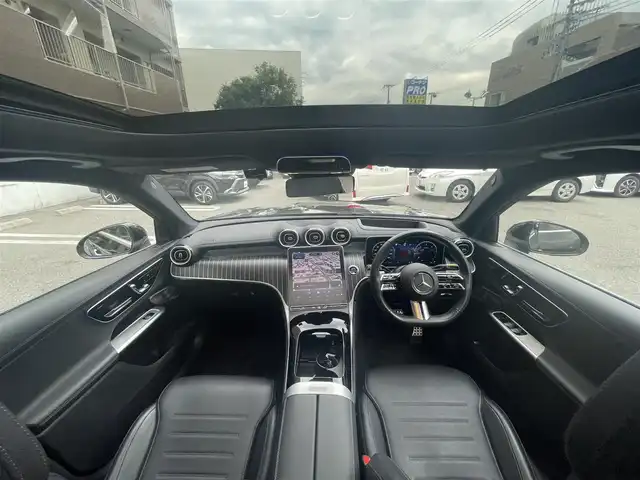 メルセデス・ベンツ Ｍ・ベンツ ＧＬＣ２２０ d 4マチック ドライバーズPKG 大阪府 2023(令5)年 3.4万km オブシディアンブラック AMGレザーエクスクルーシブパッケージ/・Burmester3Dサウンドシステム/・AMGラインエクステリア/・全席シートヒーター/・スポーティエンジンサウンド/・本革シート/・11.9インチMBUX　ARナビ・フルセグ・Bluetooth/・ヘッドアップディスプレイ /・ブラックオープンボアウッドインテリアトリム/・本革巻ステアリング/ドライバーズパッケージ/・リアアクスルステアリング/・AIR MATICサスペンション/パノラミックスライディングルーフ/レーダーセーフティパッケージ/・アクティブディスタンスアシスト/・自動再発進機能/・アクティブレーンアシスト/・全方位カメラ/・アクティブハイビーム/・トラフィックアシスト/・アクティブパーキングアシスト/AMG20インチAW/ワンオーナー/純正360°ドライブレコーダー/電動リアゲート/4WD/コーナーセンサー/横滑り防止装置