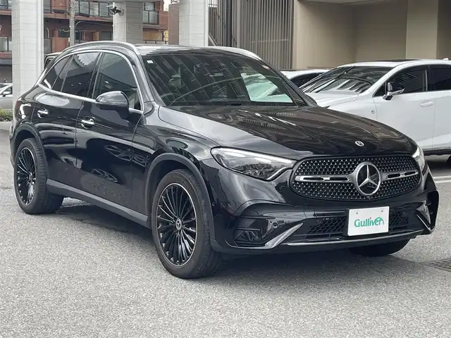 メルセデス・ベンツ Ｍ・ベンツ ＧＬＣ２２０ d 4マチック ドライバーズPKG 大阪府 2023(令5)年 3.4万km オブシディアンブラック AMGレザーエクスクルーシブパッケージ/・Burmester3Dサウンドシステム/・AMGラインエクステリア/・全席シートヒーター/・スポーティエンジンサウンド/・本革シート/・11.9インチMBUX　ARナビ・フルセグ・Bluetooth/・ヘッドアップディスプレイ /・ブラックオープンボアウッドインテリアトリム/・本革巻ステアリング/ドライバーズパッケージ/・リアアクスルステアリング/・AIR MATICサスペンション/パノラミックスライディングルーフ/レーダーセーフティパッケージ/・アクティブディスタンスアシスト/・自動再発進機能/・アクティブレーンアシスト/・全方位カメラ/・アクティブハイビーム/・トラフィックアシスト/・アクティブパーキングアシスト/AMG20インチAW/ワンオーナー/純正360°ドライブレコーダー/電動リアゲート/4WD/コーナーセンサー/横滑り防止装置