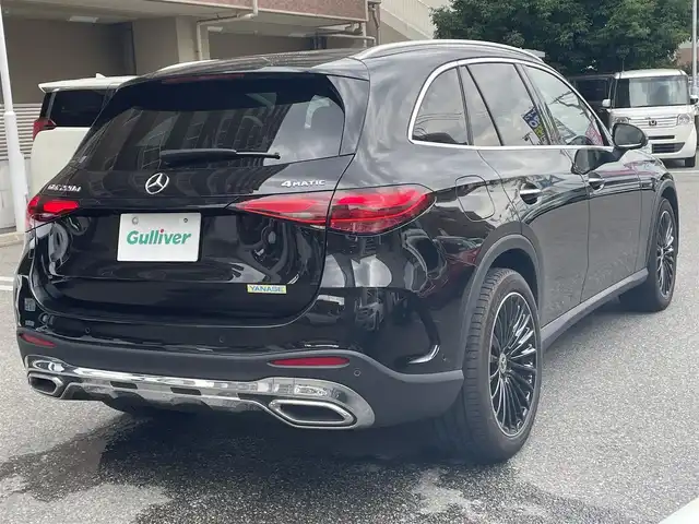 メルセデス・ベンツ Ｍ・ベンツ ＧＬＣ２２０ d 4マチック ドライバーズPKG 大阪府 2023(令5)年 3.4万km オブシディアンブラック AMGレザーエクスクルーシブパッケージ/・Burmester3Dサウンドシステム/・AMGラインエクステリア/・全席シートヒーター/・スポーティエンジンサウンド/・本革シート/・11.9インチMBUX　ARナビ・フルセグ・Bluetooth/・ヘッドアップディスプレイ /・ブラックオープンボアウッドインテリアトリム/・本革巻ステアリング/ドライバーズパッケージ/・リアアクスルステアリング/・AIR MATICサスペンション/パノラミックスライディングルーフ/レーダーセーフティパッケージ/・アクティブディスタンスアシスト/・自動再発進機能/・アクティブレーンアシスト/・全方位カメラ/・アクティブハイビーム/・トラフィックアシスト/・アクティブパーキングアシスト/AMG20インチAW/ワンオーナー/純正360°ドライブレコーダー/電動リアゲート/4WD/コーナーセンサー/横滑り防止装置