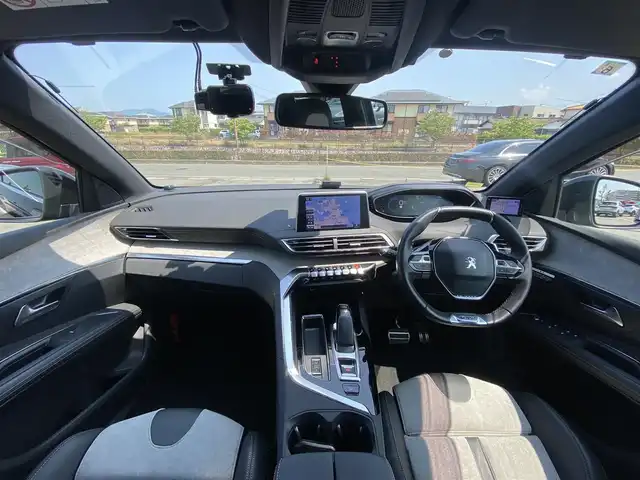 プジョー ３００８ GT ハイブリッド4 福岡県 2021(令3)年 2.2万km 黒 ・アクティブクルーズコントロール/・USB/Bluetooth/AppleCarPlay/・バックカメラ/・ハーフレザーシート/シートヒーター/・社外前後ドライブレコーダー/・フルセグ/・社外ETC/・純正18AW/・プッシュスタート/・スマートキー/・スペアキー/・パワーシート/・レーンキープアシスト/・オートライト/・LEDライト/・置くだけ充電/・保証書/・取扱説明書