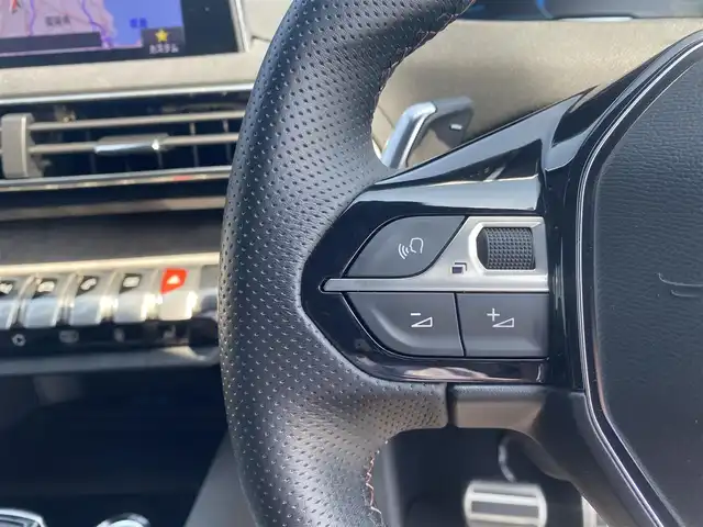 プジョー ３００８ GT ハイブリッド4 福岡県 2021(令3)年 2.2万km 黒 ・アクティブクルーズコントロール/・USB/Bluetooth/AppleCarPlay/・バックカメラ/・ハーフレザーシート/シートヒーター/・社外前後ドライブレコーダー/・フルセグ/・社外ETC/・純正18AW/・プッシュスタート/・スマートキー/・スペアキー/・パワーシート/・レーンキープアシスト/・オートライト/・LEDライト/・置くだけ充電/・保証書/・取扱説明書