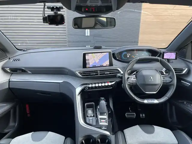 プジョー ３００８ GT ハイブリッド4 宮崎県 2021(令3)年 2.2万km 黒 ４WD/ハーフレザーシート/・D席パワーシート/・D席シートヒーター/アクティブクルーズコントロール/・レーンキープ/純正メモリナビゲーション/・フルセグテレビ /・USB/・Bluetooth/・AppleCarPlay/・置くだけ充電/バックカメラ/社外前後ドライブレコーダー/ETC/純正18アルミホイール/プッシュスタート/LEDヘッドライト/・オートライト/・オートハイビーム