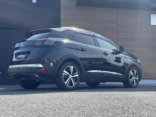 プジョー ３００８ GT ハイブリッド4 宮崎県 2021(令3)年 2.2万km 黒 ４WD/ハーフレザーシート/・D席パワーシート/・D席シートヒーター/アクティブクルーズコントロール/・レーンキープ/純正メモリナビゲーション/・フルセグテレビ /・USB/・Bluetooth/・AppleCarPlay/・置くだけ充電/バックカメラ/社外前後ドライブレコーダー/ETC/純正18アルミホイール/プッシュスタート/LEDヘッドライト/・オートライト/・オートハイビーム