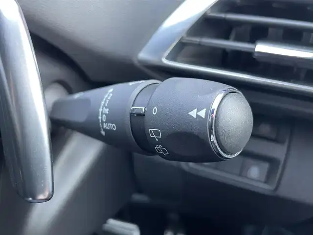 プジョー ３００８ GT ハイブリッド4 宮崎県 2021(令3)年 2.2万km 黒 ４WD/ハーフレザーシート/・D席パワーシート/・D席シートヒーター/アクティブクルーズコントロール/・レーンキープ/純正メモリナビゲーション/・フルセグテレビ /・USB/・Bluetooth/・AppleCarPlay/・置くだけ充電/バックカメラ/社外前後ドライブレコーダー/ETC/純正18アルミホイール/プッシュスタート/LEDヘッドライト/・オートライト/・オートハイビーム