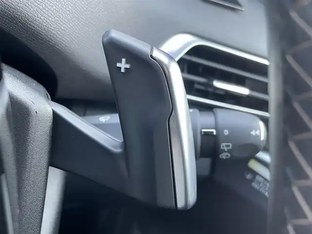 プジョー ３００８ GT ハイブリッド4 宮崎県 2021(令3)年 2.2万km 黒 ４WD/ハーフレザーシート/・D席パワーシート/・D席シートヒーター/アクティブクルーズコントロール/・レーンキープ/純正メモリナビゲーション/・フルセグテレビ /・USB/・Bluetooth/・AppleCarPlay/・置くだけ充電/バックカメラ/社外前後ドライブレコーダー/ETC/純正18アルミホイール/プッシュスタート/LEDヘッドライト/・オートライト/・オートハイビーム