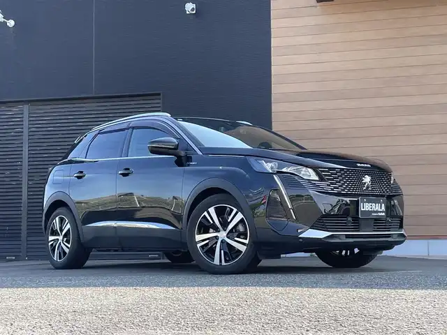 プジョー ３００８ GT ハイブリッド4 宮崎県 2021(令3)年 2.2万km 黒 ４WD/ハーフレザーシート/・D席パワーシート/・D席シートヒーター/アクティブクルーズコントロール/・レーンキープ/純正メモリナビゲーション/・フルセグテレビ /・USB/・Bluetooth/・AppleCarPlay/・置くだけ充電/バックカメラ/社外前後ドライブレコーダー/ETC/純正18アルミホイール/プッシュスタート/LEDヘッドライト/・オートライト/・オートハイビーム