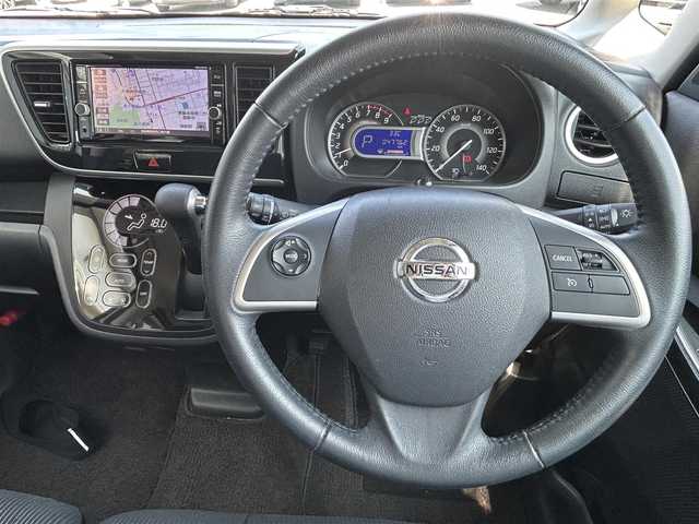 日産 デイズ ルークス ハイウェイスター Gターボ 奈良県 2018(平30)年 4.8万km ホワイトパール 純正ナビ/フルセグTV/DVD/CD/BT/バックカメラ/全方位カメラ/ETC/両側パワスラ/ドライブレコーダー/クルーズコントロール/純正アルミホイール/衝突軽減ブレーキ/レーンキープアシスト