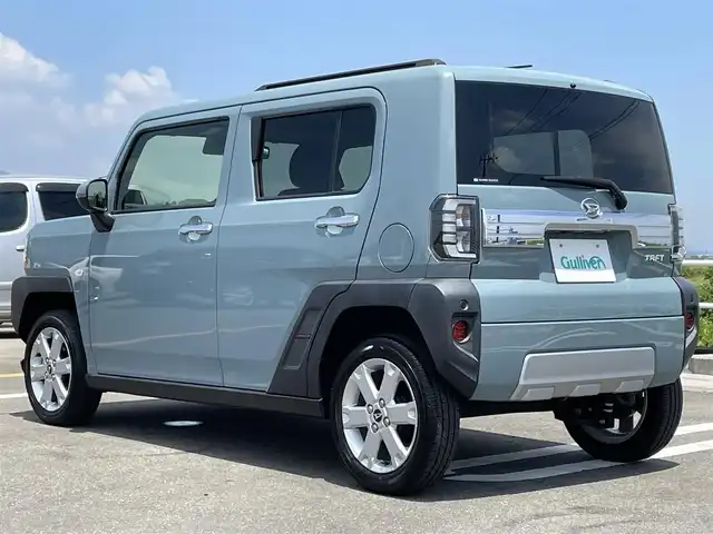 ダイハツ タフト G ターボ クロムベンチャー 佐賀県 2022(令4)年 0.6万km レイクブルーメタリック 純正SDナビゲーション「NMZK-W73D」/・AM/FM/BT/CD/DVD/フルセグ/・バックカメラ/ガラスルーフ/電動パーキングブレーキ/・オートホールド機能/前席シートヒーター/LEDヘッドライト/・オートマチックハイビーム/USB入力端子/純正15インチアルミホイール/純正フロアマット/新車保証書/取扱説明書/スマートアシスト/・衝突警報機能（対車両・対歩行者）/・衝突回避支援ブレーキ機能/・誤発進抑制制御機能（前方・後方）/・ブレーキ制御付き誤発進抑制（前後）/・車線逸脱警報機能/・車線逸脱抑制制御機能/・ふらつき警報/・前方車両発進お知らせ機能/・アダプティブドライビングビーム/・レーンキープコントロール/・コーナーセンサー（前後）/・スタビリティコントロール（VSC）