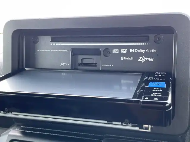 ダイハツ タフト G ターボ クロムベンチャー 佐賀県 2022(令4)年 0.6万km レイクブルーメタリック 純正SDナビゲーション「NMZK-W73D」/・AM/FM/BT/CD/DVD/フルセグ/・バックカメラ/ガラスルーフ/電動パーキングブレーキ/・オートホールド機能/前席シートヒーター/LEDヘッドライト/・オートマチックハイビーム/USB入力端子/純正15インチアルミホイール/純正フロアマット/新車保証書/取扱説明書/スマートアシスト/・衝突警報機能（対車両・対歩行者）/・衝突回避支援ブレーキ機能/・誤発進抑制制御機能（前方・後方）/・ブレーキ制御付き誤発進抑制（前後）/・車線逸脱警報機能/・車線逸脱抑制制御機能/・ふらつき警報/・前方車両発進お知らせ機能/・アダプティブドライビングビーム/・レーンキープコントロール/・コーナーセンサー（前後）/・スタビリティコントロール（VSC）