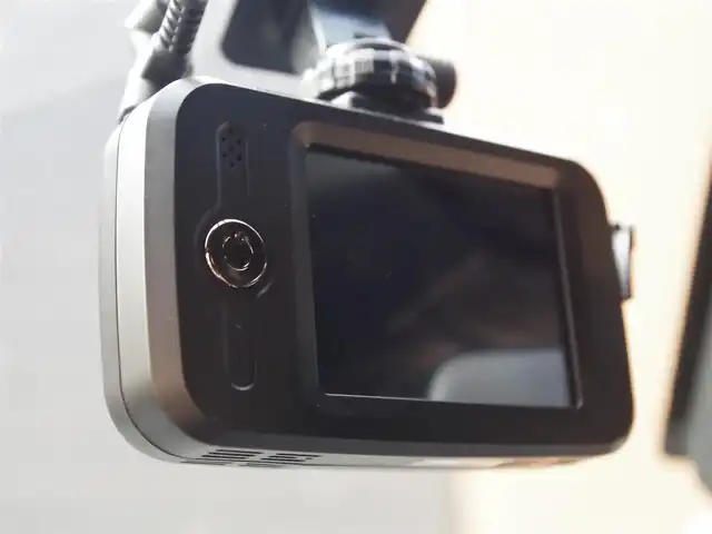 プジョー ５００８ GT ブルーHDi 埼玉県 2021(令3)年 3.8万km パール ブラックハーフレザーシート/アダプティブクルーズコントロール/パノラマスライディングルーフ/CarPlay/パークセンサー/ブラインドスポットモニター/バック/サイドカメラ/ルームミラー内臓サイドカメラ/純正ナビ/ドラレコ/ETC/社外テレビ/置くだけ充電/シートヒーター/シートポジションメモリー機能