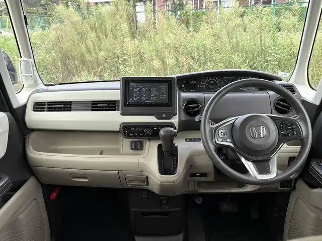 ホンダ Ｎ ＢＯＸ G L ホンダセンシング 埼玉県 2017(平29)年 10.9万km クリスタルブラックパール (株)IDOMが運営する【じしゃロン鳩ヶ谷店】の自社ローン専用車両になりますこちらは現金またはオートローンご利用時の価格です。自社ローンご希望の方は別途その旨お申付け下さい/登録時108192km/左側パワースライドドア/社外SDナビ（Strada CN-RE04D）/　・AM/FM/CD/DVD/MSV(SD)/BT/フルセグTV/バックカメラ/USBポートx2/ビルトインETC/プッシュスタート/スマートキーx2/ホンダセンシング/　・衝突軽減ブレーキ（CMBS）/　・誤発進抑制機能/　・歩行者事故低減ステアリング/　・ACC（アダプティブクルーズコントロール）/　・LKAS（車線維持支援システム）/　・路外逸脱抑制機能/ステアリングリモコン/LEDヘッドライト/　・オートライト/後席ロールサンシェード/ドアバイザー/純正フロアマット