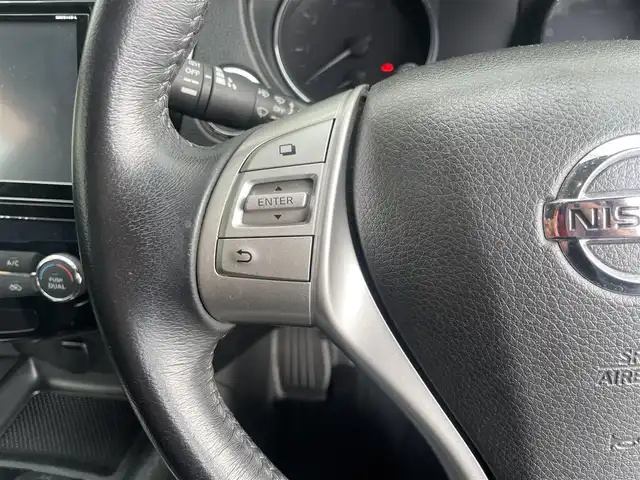 日産 エクストレイル 20X エマージェンシーブレーキ 島根県 2015(平27)年 15.6万km ダイヤモンドブラック ワンオーナー　/純正８型SDナビ　/フルセグTV　/DVD再生　/Bluetooth接続　/バックカメラ　/ビルトインETC　/アイドリングストップ/衝突軽減ブレーキ　/前後コーナーセンサー　/前席シートヒーター　/スマートキー　/純正LEDヘッドライト　/純正１７インチアルミホイール/純正フロアマット/保証書・取扱説明書（本体＋ナビ）