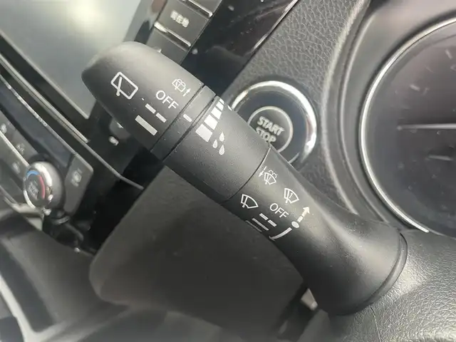 日産 エクストレイル 20X エマージェンシーブレーキ 島根県 2015(平27)年 15.6万km ダイヤモンドブラック ワンオーナー　/純正８型SDナビ　/フルセグTV　/DVD再生　/Bluetooth接続　/バックカメラ　/ビルトインETC　/アイドリングストップ/衝突軽減ブレーキ　/前後コーナーセンサー　/前席シートヒーター　/スマートキー　/純正LEDヘッドライト　/純正１７インチアルミホイール/純正フロアマット/保証書・取扱説明書（本体＋ナビ）