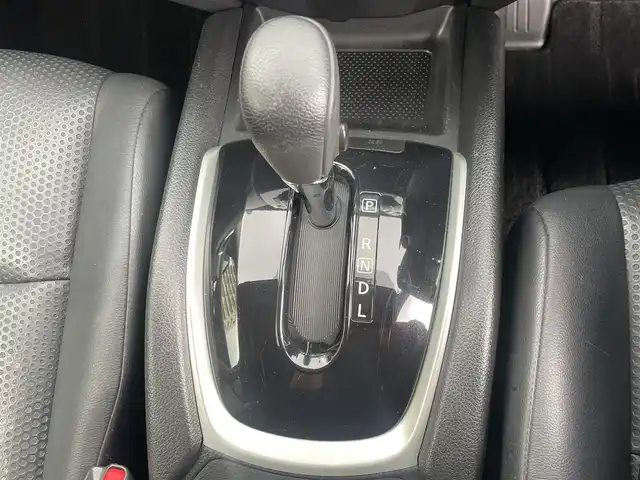 日産 エクストレイル 20X エマージェンシーブレーキ 島根県 2015(平27)年 15.6万km ダイヤモンドブラック ワンオーナー　/純正８型SDナビ　/フルセグTV　/DVD再生　/Bluetooth接続　/バックカメラ　/ビルトインETC　/アイドリングストップ/衝突軽減ブレーキ　/前後コーナーセンサー　/前席シートヒーター　/スマートキー　/純正LEDヘッドライト　/純正１７インチアルミホイール/純正フロアマット/保証書・取扱説明書（本体＋ナビ）