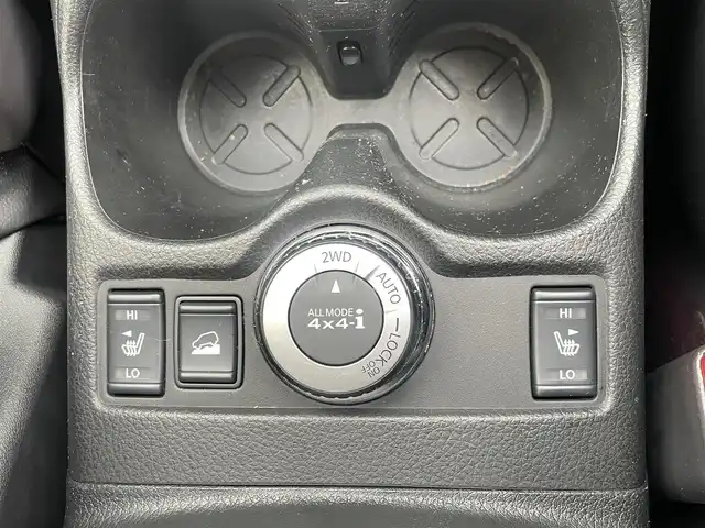 日産 エクストレイル 20X エマージェンシーブレーキ 島根県 2015(平27)年 15.6万km ダイヤモンドブラック ワンオーナー　/純正８型SDナビ　/フルセグTV　/DVD再生　/Bluetooth接続　/バックカメラ　/ビルトインETC　/アイドリングストップ/衝突軽減ブレーキ　/前後コーナーセンサー　/前席シートヒーター　/スマートキー　/純正LEDヘッドライト　/純正１７インチアルミホイール/純正フロアマット/保証書・取扱説明書（本体＋ナビ）