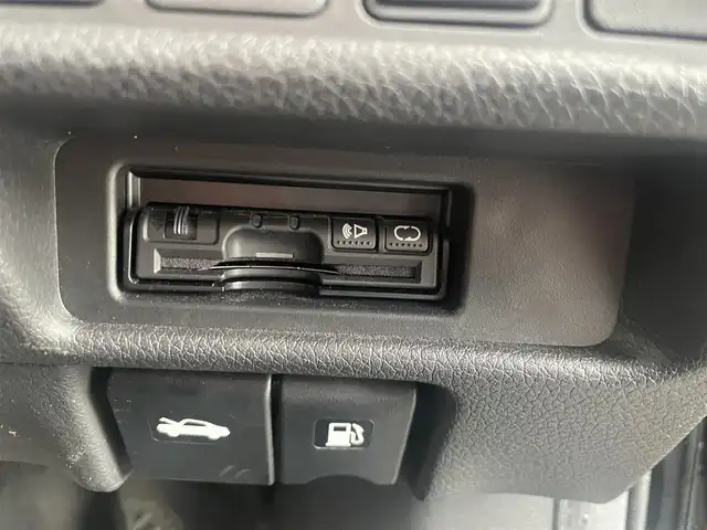 日産 エクストレイル 20X エマージェンシーブレーキ 島根県 2015(平27)年 15.6万km ダイヤモンドブラック ワンオーナー　/純正８型SDナビ　/フルセグTV　/DVD再生　/Bluetooth接続　/バックカメラ　/ビルトインETC　/アイドリングストップ/衝突軽減ブレーキ　/前後コーナーセンサー　/前席シートヒーター　/スマートキー　/純正LEDヘッドライト　/純正１７インチアルミホイール/純正フロアマット/保証書・取扱説明書（本体＋ナビ）