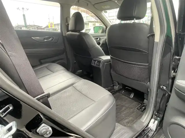 日産 エクストレイル 20X エマージェンシーブレーキ 島根県 2015(平27)年 15.6万km ダイヤモンドブラック ワンオーナー　/純正８型SDナビ　/フルセグTV　/DVD再生　/Bluetooth接続　/バックカメラ　/ビルトインETC　/アイドリングストップ/衝突軽減ブレーキ　/前後コーナーセンサー　/前席シートヒーター　/スマートキー　/純正LEDヘッドライト　/純正１７インチアルミホイール/純正フロアマット/保証書・取扱説明書（本体＋ナビ）