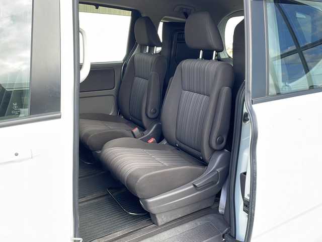 ホンダ フリード G ホンダセンシング 道東・釧路十勝 2018(平30)年 7.2万km ホワイトオーキッドパール ・４WD/・社外SDメモリナビ/（CD・DVD・BT・フルセグ・SD・ipod）/・バックカメラ/・両側パワースライドドア/・横滑り防止装置/・ワイパーデアイサー/・ホンダセンシング/・ビルトインETC/・レーダークルーズコントロール/・スマートキー/・プッシュスタート/・ステアリングスイッチ/・前席シートヒーター/・純正フロアマット/・ドアバイザー