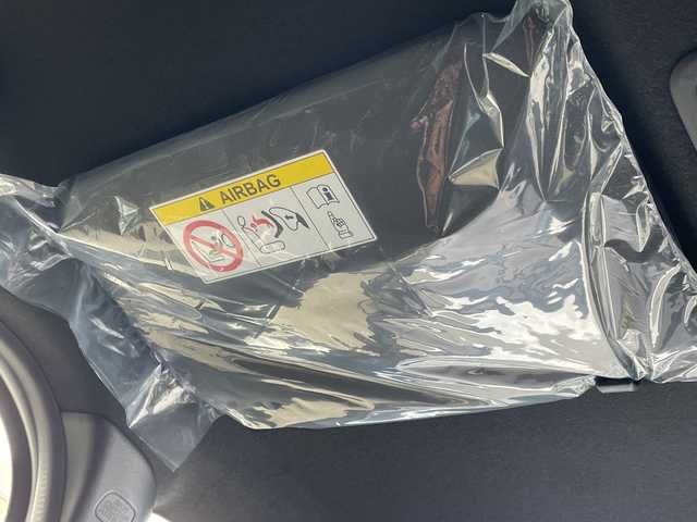 ホンダ Ｎ ＢＯＸ カスタム L スタイル+ブラック 山口県 2024(令6)年 1.3万km プラチナホワイトパール ワンオーナー/純正9インチナビ/DVD/CD/SD/MSV/BT/フルセグTV/バックカメラ/両側パワースライドドア/純正LEDヘッドライト/純正フォグランプ/オートライト/ヘッドライトレベライザー/純正14インチアルミホイール/革巻きステアリング/ステアリングスイッチ/クルーズコントロール/前席シートヒーター/衝突被害軽減ブレーキ/LKA/横滑り防止/コーナーセンサー/オートパーキングホールド/スマートキー×２/ドラレコ/純正ゴムフロアマット/ETC/電動格納ウインカードアミラー