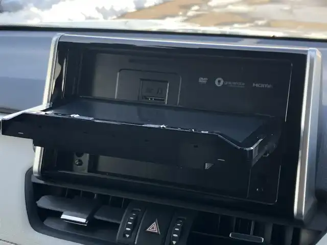 トヨタ ＲＡＶ４ ハイブリッドG 道南・函館 2020(令2)年 5.8万km ホワイトパールクリスタルシャイン /社外メモリナビ//フルセグTV//バックカメラ//ドライブレコーダー//ETC//デジタルインナーミラー//パワーバックドア//置くだけ充電//運転席パワーシート//前席シートヒーター//プリクラッシュセーフティ//レーダークルーズコントロール//レーンディパーチャーアラート//ブラインドスポットモニター//オートマチックハイビーム//クリアランスソナー//LEDヘッドライト//オートライト//スマートキー//エンジンプッシュスタート