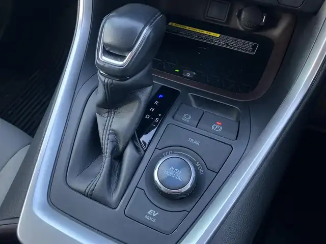 トヨタ ＲＡＶ４ ハイブリッドG 道南・函館 2020(令2)年 5.8万km ホワイトパールクリスタルシャイン /社外メモリナビ//フルセグTV//バックカメラ//ドライブレコーダー//ETC//デジタルインナーミラー//パワーバックドア//置くだけ充電//運転席パワーシート//前席シートヒーター//プリクラッシュセーフティ//レーダークルーズコントロール//レーンディパーチャーアラート//ブラインドスポットモニター//オートマチックハイビーム//クリアランスソナー//LEDヘッドライト//オートライト//スマートキー//エンジンプッシュスタート