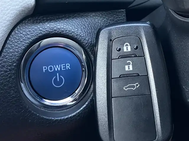 トヨタ ＲＡＶ４ ハイブリッドG 道南・函館 2020(令2)年 5.8万km ホワイトパールクリスタルシャイン /社外メモリナビ//フルセグTV//バックカメラ//ドライブレコーダー//ETC//デジタルインナーミラー//パワーバックドア//置くだけ充電//運転席パワーシート//前席シートヒーター//プリクラッシュセーフティ//レーダークルーズコントロール//レーンディパーチャーアラート//ブラインドスポットモニター//オートマチックハイビーム//クリアランスソナー//LEDヘッドライト//オートライト//スマートキー//エンジンプッシュスタート