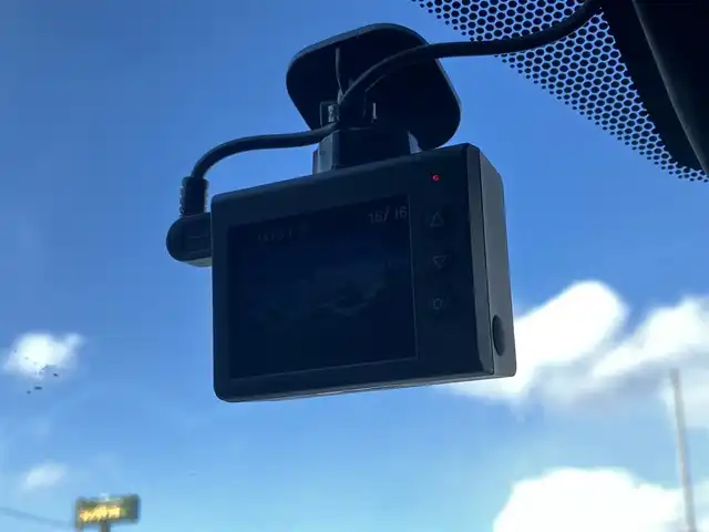 トヨタ ＲＡＶ４ ハイブリッドG 道南・函館 2020(令2)年 5.8万km ホワイトパールクリスタルシャイン /社外メモリナビ//フルセグTV//バックカメラ//ドライブレコーダー//ETC//デジタルインナーミラー//パワーバックドア//置くだけ充電//運転席パワーシート//前席シートヒーター//プリクラッシュセーフティ//レーダークルーズコントロール//レーンディパーチャーアラート//ブラインドスポットモニター//オートマチックハイビーム//クリアランスソナー//LEDヘッドライト//オートライト//スマートキー//エンジンプッシュスタート