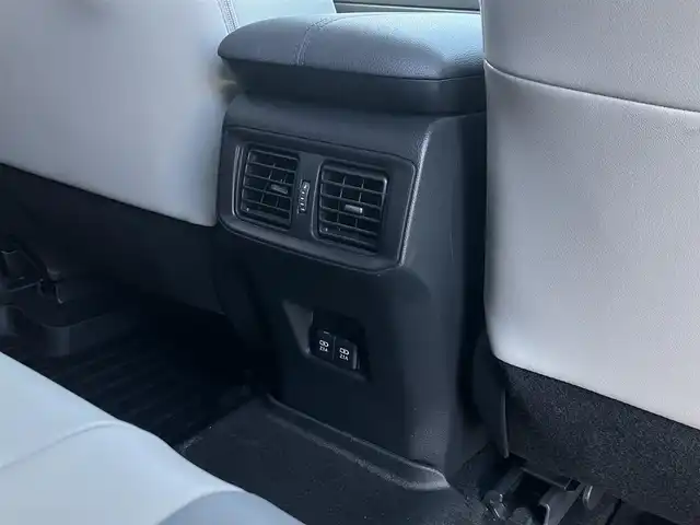 トヨタ ＲＡＶ４ ハイブリッドG 道南・函館 2020(令2)年 5.8万km ホワイトパールクリスタルシャイン /社外メモリナビ//フルセグTV//バックカメラ//ドライブレコーダー//ETC//デジタルインナーミラー//パワーバックドア//置くだけ充電//運転席パワーシート//前席シートヒーター//プリクラッシュセーフティ//レーダークルーズコントロール//レーンディパーチャーアラート//ブラインドスポットモニター//オートマチックハイビーム//クリアランスソナー//LEDヘッドライト//オートライト//スマートキー//エンジンプッシュスタート