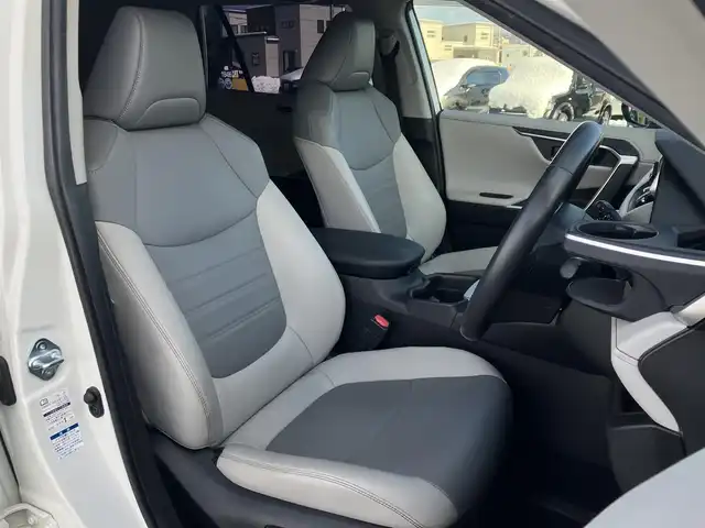 トヨタ ＲＡＶ４ ハイブリッドG 道南・函館 2020(令2)年 5.8万km ホワイトパールクリスタルシャイン /社外メモリナビ//フルセグTV//バックカメラ//ドライブレコーダー//ETC//デジタルインナーミラー//パワーバックドア//置くだけ充電//運転席パワーシート//前席シートヒーター//プリクラッシュセーフティ//レーダークルーズコントロール//レーンディパーチャーアラート//ブラインドスポットモニター//オートマチックハイビーム//クリアランスソナー//LEDヘッドライト//オートライト//スマートキー//エンジンプッシュスタート