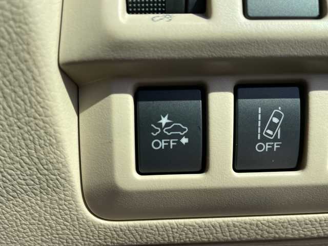 スバル アウトバック リミテッド 山形県 2017(平29)年 8.4万km ラピスブルーP アイサイトver3/・プリクラッシュブレーキ（自動ブレーキ）	/・レーンキープアシスト	/・全車速追従機能付クルーズコントロール	/・AT誤発進抑制制御/・後退時ブレーキアシスト	/・ツーリングアシスト/４WD/純正ナビ（CD/DVD/Bluetooth）/フルセグテレビ/電動パーキングブレーキ/ダウンヒルアシストコントロール/パワーシート（D＋N席）/全席シートヒーター/ハンドルヒーター/レザーシート/ビルトインETC/バックカメラ/電動リアゲート/エンジンスターター/スマートキー/スペアキー/プッシュスタート/フォグランプ