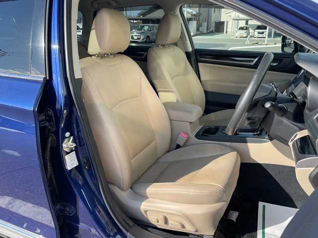 スバル アウトバック リミテッド 山形県 2017(平29)年 8.4万km ラピスブルーP アイサイトver3/・プリクラッシュブレーキ（自動ブレーキ）	/・レーンキープアシスト	/・全車速追従機能付クルーズコントロール	/・AT誤発進抑制制御/・後退時ブレーキアシスト	/・ツーリングアシスト/４WD/純正ナビ（CD/DVD/Bluetooth）/フルセグテレビ/電動パーキングブレーキ/ダウンヒルアシストコントロール/パワーシート（D＋N席）/全席シートヒーター/ハンドルヒーター/レザーシート/ビルトインETC/バックカメラ/電動リアゲート/エンジンスターター/スマートキー/スペアキー/プッシュスタート/フォグランプ