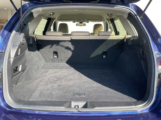 スバル アウトバック リミテッド 山形県 2017(平29)年 8.4万km ラピスブルーP アイサイトver3/・プリクラッシュブレーキ（自動ブレーキ）	/・レーンキープアシスト	/・全車速追従機能付クルーズコントロール	/・AT誤発進抑制制御/・後退時ブレーキアシスト	/・ツーリングアシスト/４WD/純正ナビ（CD/DVD/Bluetooth）/フルセグテレビ/電動パーキングブレーキ/ダウンヒルアシストコントロール/パワーシート（D＋N席）/全席シートヒーター/ハンドルヒーター/レザーシート/ビルトインETC/バックカメラ/電動リアゲート/エンジンスターター/スマートキー/スペアキー/プッシュスタート/フォグランプ