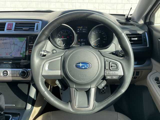 スバル アウトバック リミテッド 山形県 2017(平29)年 8.4万km ラピスブルーP アイサイトver3/・プリクラッシュブレーキ（自動ブレーキ）	/・レーンキープアシスト	/・全車速追従機能付クルーズコントロール	/・AT誤発進抑制制御/・後退時ブレーキアシスト	/・ツーリングアシスト/４WD/純正ナビ（CD/DVD/Bluetooth）/フルセグテレビ/電動パーキングブレーキ/ダウンヒルアシストコントロール/パワーシート（D＋N席）/全席シートヒーター/ハンドルヒーター/レザーシート/ビルトインETC/バックカメラ/電動リアゲート/エンジンスターター/スマートキー/スペアキー/プッシュスタート/フォグランプ
