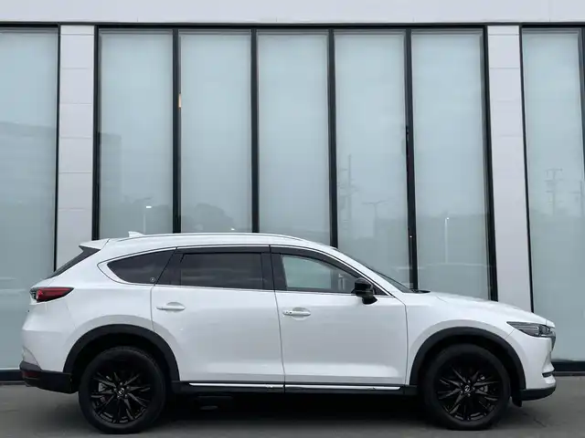 マツダ ＣＸ－８ XD ブラックトーンエディション 大阪府 2021(令3)年 1万km スノーフレイクホワイトパールマイカ i-ACTIVSENSE/・スマート・シティ・ブレーキーサポート/・マツダ・レーダークルーズコントロール/・ブラインドスポットモニタリング/・レーンキープアシスト・システム/・アラウンドビューモニター/・パーキングセンサー/純正ナビ/・Bluetooth/フルセグTV/USB/ラジオ/主要装備/・パドルシフト/・HUD/・オートホールド/・トラクションコントロール/・アイドリングストップ/・パワーバックドア/・ステアリングヒーター/・ステアリングリモコン/・ハーフレザーシート/・シートヒーター/・DNパワーシート/・ウォークスルー/・ワイヤレス充電/・ドライブレコーダー/・ETC