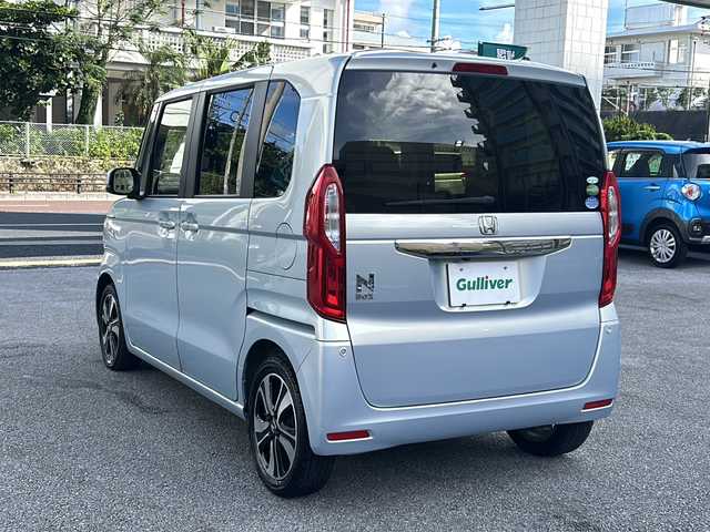 ホンダ Ｎ ＢＯＸ G ホンダセンシング 沖縄県 2019(平31)年 6.1万km モーニングミストブルーM 純正ナビ　/　（ＡＭ／ＦＭ／ＣＤ／ＤＶＤ／ＢＴ）　/フルセグＴＶ　/バックカメラ　/レーダークルーズコントロール　/衝突軽減　/オートハイビーム　　/ステアリングスイッチ　/スマートキー　/ＥＴＣ　/純正15インチAW/純正フロアマット