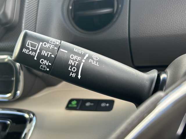 ホンダ Ｎ ＢＯＸ G ホンダセンシング 沖縄県 2019(平31)年 6.1万km モーニングミストブルーM 純正ナビ　/　（ＡＭ／ＦＭ／ＣＤ／ＤＶＤ／ＢＴ）　/フルセグＴＶ　/バックカメラ　/レーダークルーズコントロール　/衝突軽減　/オートハイビーム　　/ステアリングスイッチ　/スマートキー　/ＥＴＣ　/純正15インチAW/純正フロアマット