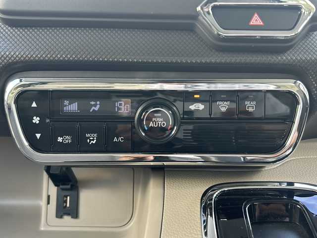 ホンダ Ｎ ＢＯＸ G ホンダセンシング 沖縄県 2019(平31)年 6.1万km モーニングミストブルーM 純正ナビ　/　（ＡＭ／ＦＭ／ＣＤ／ＤＶＤ／ＢＴ）　/フルセグＴＶ　/バックカメラ　/レーダークルーズコントロール　/衝突軽減　/オートハイビーム　　/ステアリングスイッチ　/スマートキー　/ＥＴＣ　/純正15インチAW/純正フロアマット