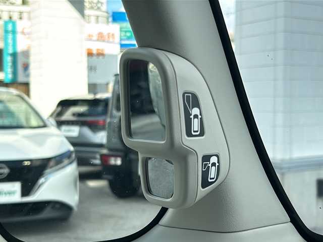ホンダ Ｎ ＢＯＸ G ホンダセンシング 沖縄県 2019(平31)年 6.1万km モーニングミストブルーM 純正ナビ　/　（ＡＭ／ＦＭ／ＣＤ／ＤＶＤ／ＢＴ）　/フルセグＴＶ　/バックカメラ　/レーダークルーズコントロール　/衝突軽減　/オートハイビーム　　/ステアリングスイッチ　/スマートキー　/ＥＴＣ　/純正15インチAW/純正フロアマット