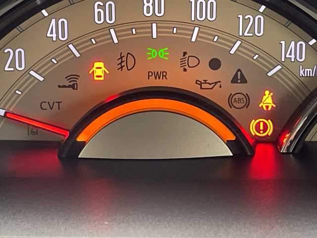 ダイハツ ムーヴ キャンバス G メイクアップ VS SAⅢ 鹿児島県 2021(令3)年 2.8万km パールホワイトⅢ/ナチュラルベージュマイカメタリック 2トーン スマートアシスト３/純正８型ナビ/フルセグＴＶ/ＢＴオーディオ/ＤＶＤ再生/全周囲カメラ/ドラレコ/シートヒーター/ＨＤＭＩ/アイドリングストップ/両側電動スライドドア/ＬＥＤヘッド/フォグランプ/純正フロアマット/ドアバイザー